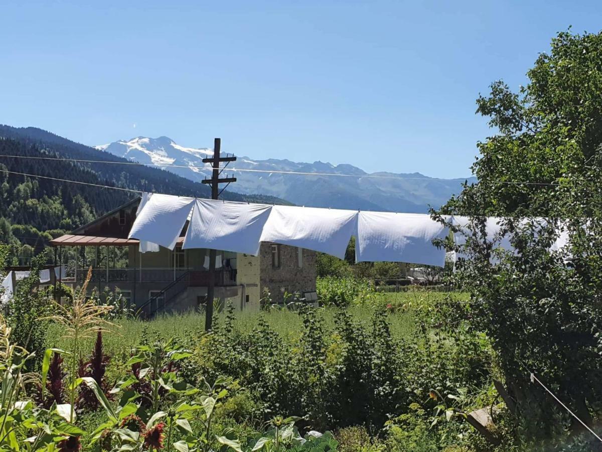 Guesthouse Kurdiani In Mestia Exterior foto
